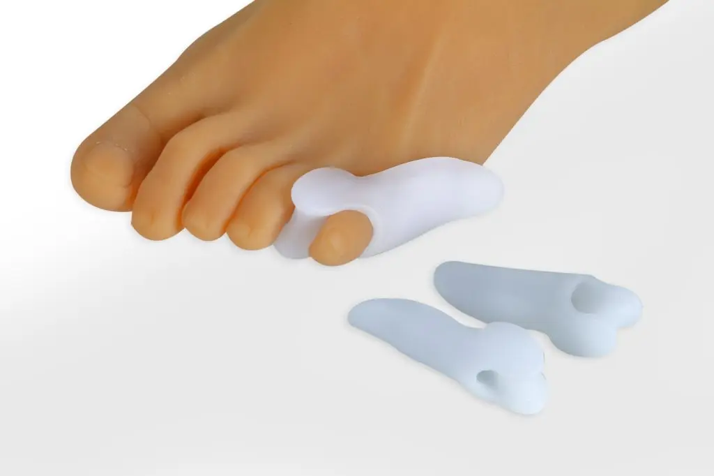 Klin z osłoną przy małym palcu Footmate G037